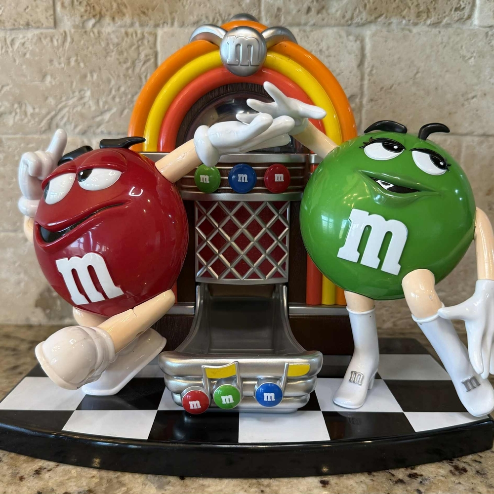 M&M'S Colorful Character Jukebox Playset